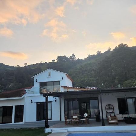 Chalet Santa Teresita Villa Amatitlán Kültér fotó